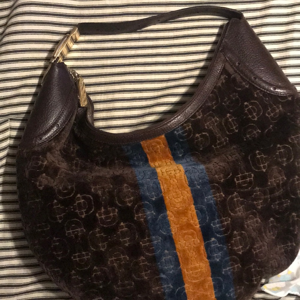 Gucci - Picture 2 of 3